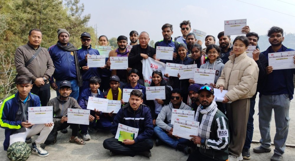Youths from Bihar who participated in Inter State Youth Exchange Programme in Kohima after recieving certificate on January 31. (Morung photo)