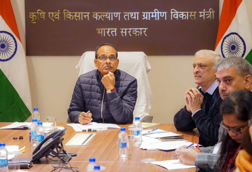 New Delhi: Union Agriculture Minister Shivraj Singh Chouhan chairs a review meeting with the Agriculture Ministers of the States on various schemes of the Ministry in New Delhi on Saturday, January 04, 2025. (Photo: IANS)