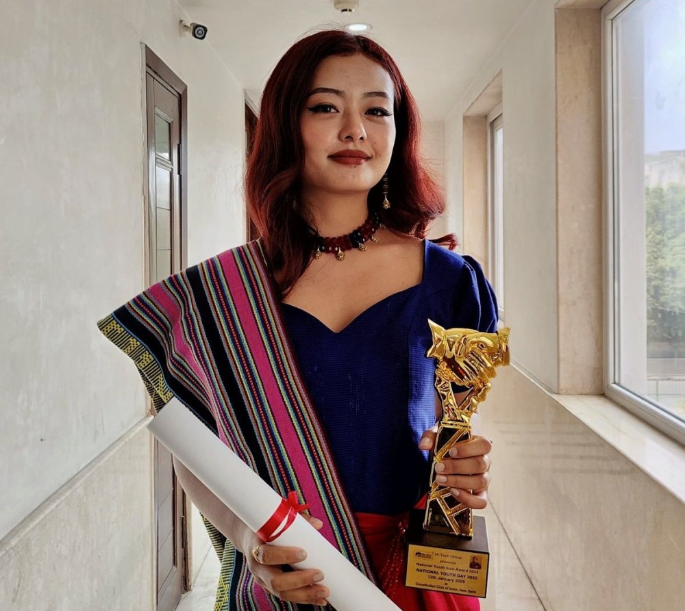Imnainla Jamir with her National Youth Icon Award trophy and citation. (Photo Courtesy: X)