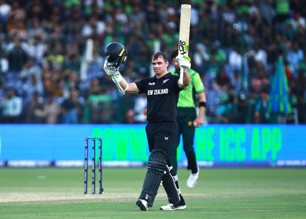 Karachi: New Zealand's Tom Latham celebrates after scoring a century during the ICC Champions Trophy cricket match between New Zealand and Pakistan at National Bank Stadium in Karachi, Pakistan, on Wednesday, February 19, 2025. (Photo: IANS)