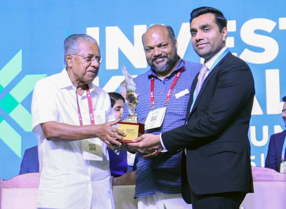 Kochi: Chief Minister of Kerala Pinarayi Vijayan with MD- Adani Ports and SEZ Ltd, Karan Adani at the "Kerala Global Summit" in Kochi  on Friday, February 21, 2025.(IANS)