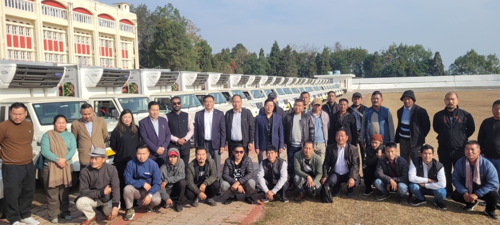 Mhathung Yanthan and others with beneficiaries of refrigerated vehicle under FOCUS -IFAD Nagaland. (Morung Photo)