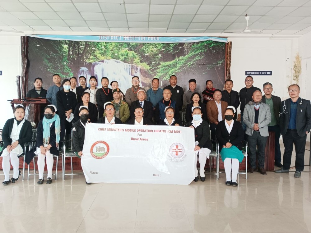 The Surgical Team along with the participants.