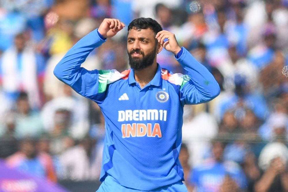 Cuttack: India's Varun Chakaravarthy reacts during the second ODI match between India and England at Barabati Stadium in Cuttack on Sunday, February 9, 2025. (Photo: IANS/Abhijit Addya)