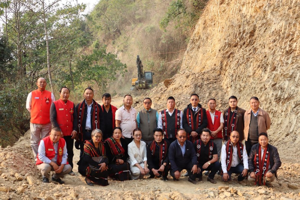 Sümi Hoho, along with representatives from Sümi Kükami Hoho, Sümi Totimi Hoho, Zunheboto Town Council, and Zunheboto Town GBs Association, conducted an inspection of the PMGSY road from Zungti to Tsaphimi via Saptiqa.