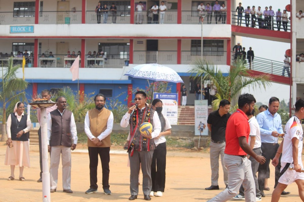 Former MLA C Apok Jamir and Vice-Chancellor Dr. D. Gnanadurai during the inauguration of the sports and games meet.