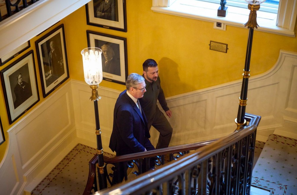 London: Britain's Prime Minister Keir Starmer with Ukraine's President Volodymyr Zelensky at 10 Downing Street in central London on July 19, 2024.(IANS/X/@ZelenskyyUa)