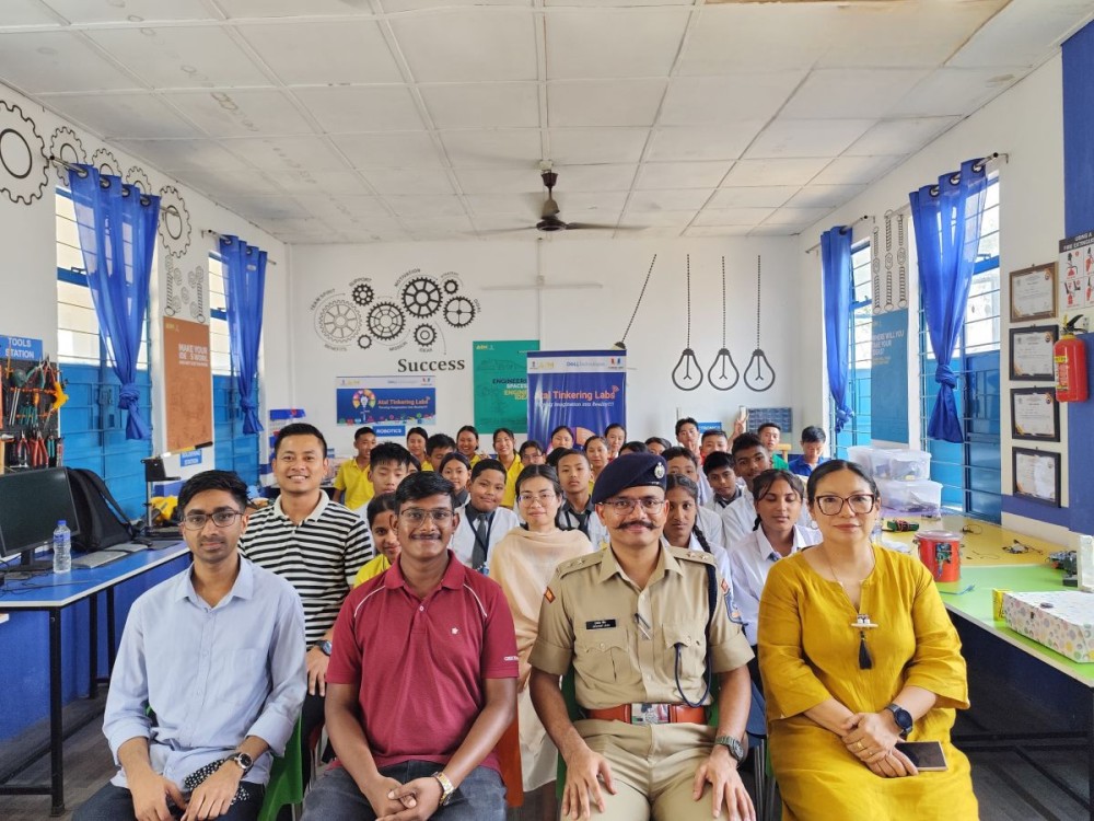 Participants and dignitaries of the Tinker Expo Competition 2025.