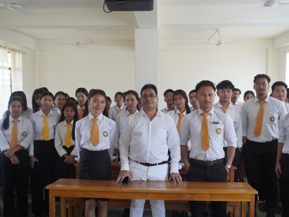 Aajay Sethi Jain, Founder and Managing Director of NITI Nagaland with final-year BA students of Norman Putsure College, Chümoukedima.