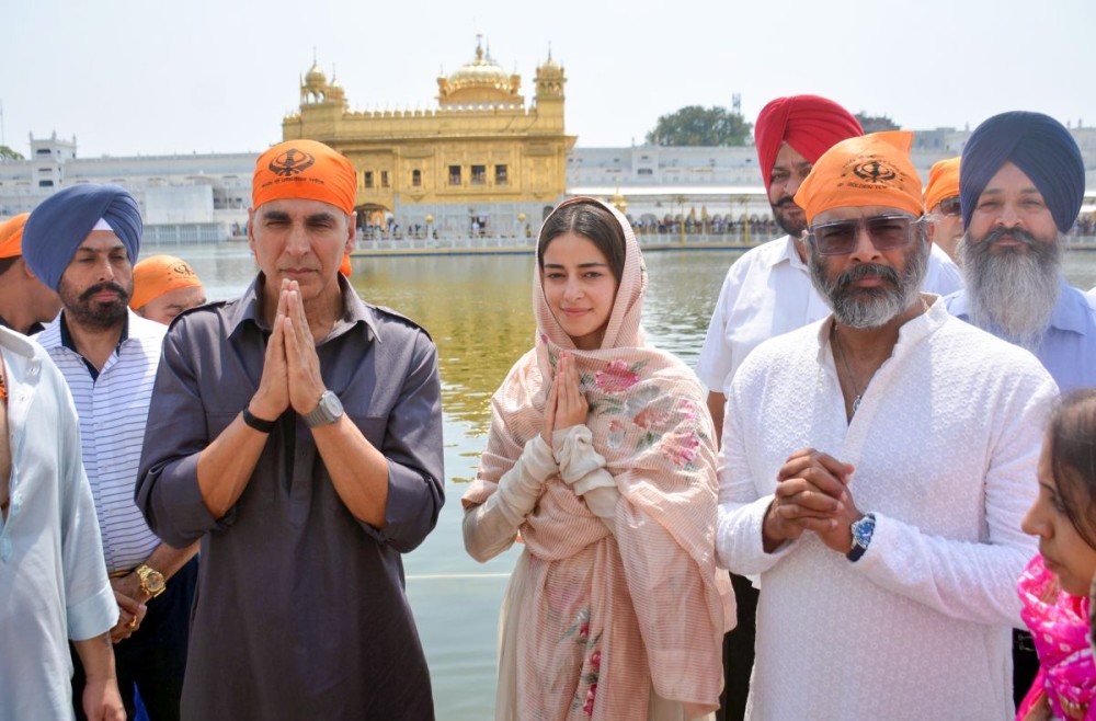 Amritsar: Actors Akshay Kumar, Ananya Panday, and R. Madhavan visit the Golden Temple in Amritsar on Monday, April 14, 2025. (Photo: IANS)