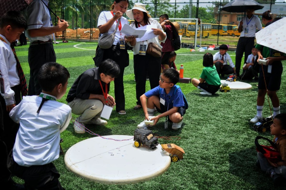 Student participants at Techmorphosis 3.0 held at Hope Academy, Chümoukedima on May 2.