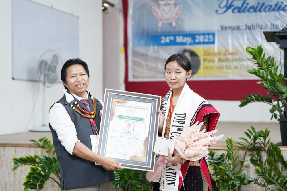 MLA Achumbemo Kikon with topper Lungyihangle Nring.
