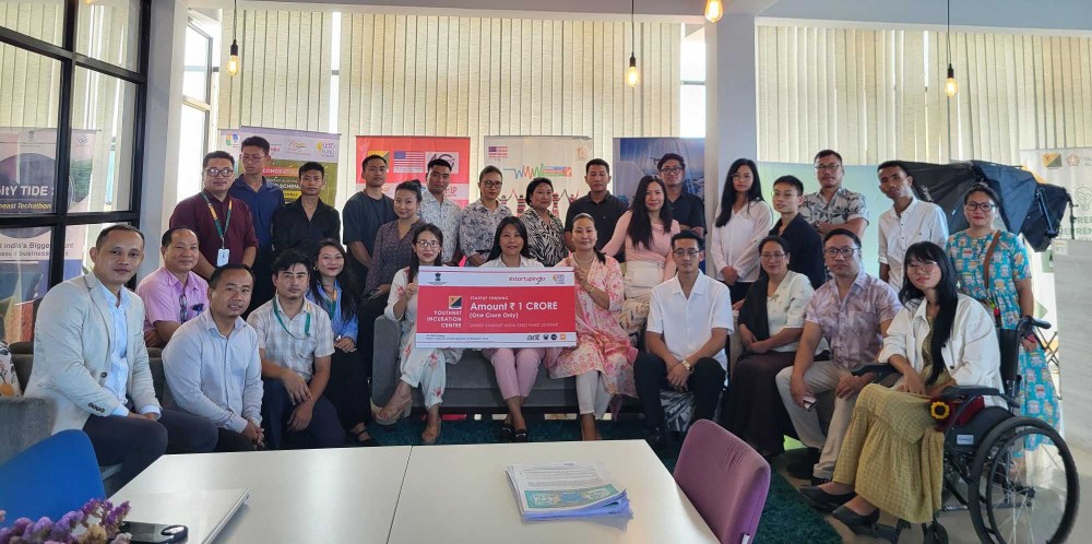 Advisor Hekani Jakhalu with mentors from YouthNet Incubation Centre and the selected beneficiaries.