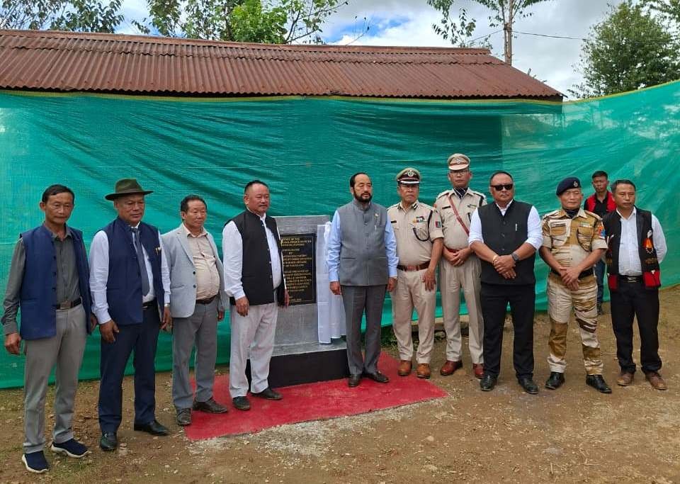 Patton with others during the inauguration of SDPO office at Pungro on August 15.