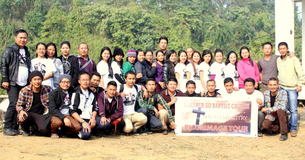 The members of DABA youth ministry, that journeyed to Molungyimsen, under Mokokchung district, located at the altitude of 500 metres above sea level.  (Photo Courtesy/Lanu Pongen)