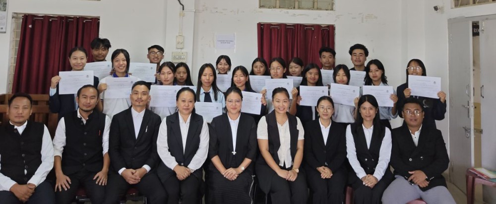 Student participants and officials during the internship held at the District Court in Phek from August 25 to 27.