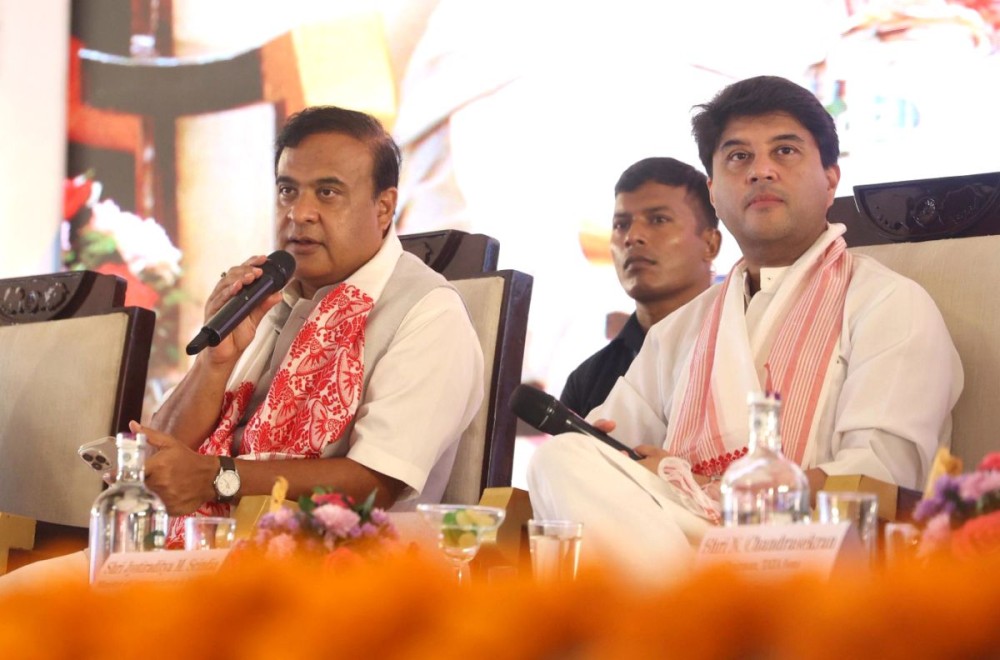 Guwahati: Union Minister Jyotiraditya M. Scindia and Assam Chief Minister Himanta Biswa Sarma attend the launch of the Swadeshi 4G Network in Guwahati on Saturday, September 27, 2025. (Photo: IANS/X/@Officejmscindia)