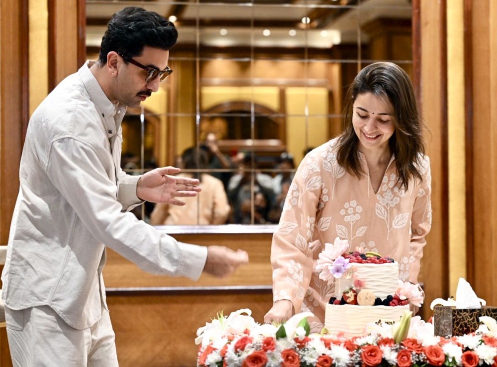 Mumbai: Actress Alia Bhatt celebrates her birthday alongside husband Ranbir Kapoor during a media interaction in Mumbai on Thursday, March 13, 2025. Alia's birthday is on March 15, but Ranbir and Alia had invited the media for an informal meet and greet today.(IANS)