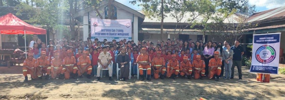 Office of the District commandant Home Guards, Civil defence and state disaster response force Phek conducted one day training on awareness cum disaster management to the Holy Care School, 5th NAP, Phek town on September 27.