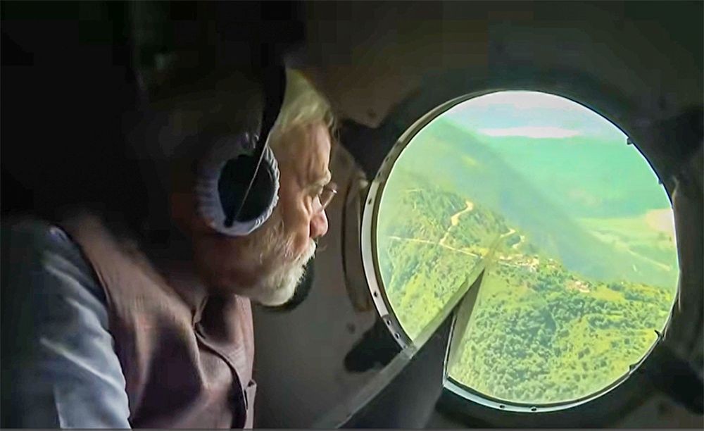 Dharamshala: Prime Minister Narendra Modi conducts an aerial survey of flood and landslide-affected areas in Himachal Pradesh on Tuesday, September 9, 2025. (Photo: IANS)
