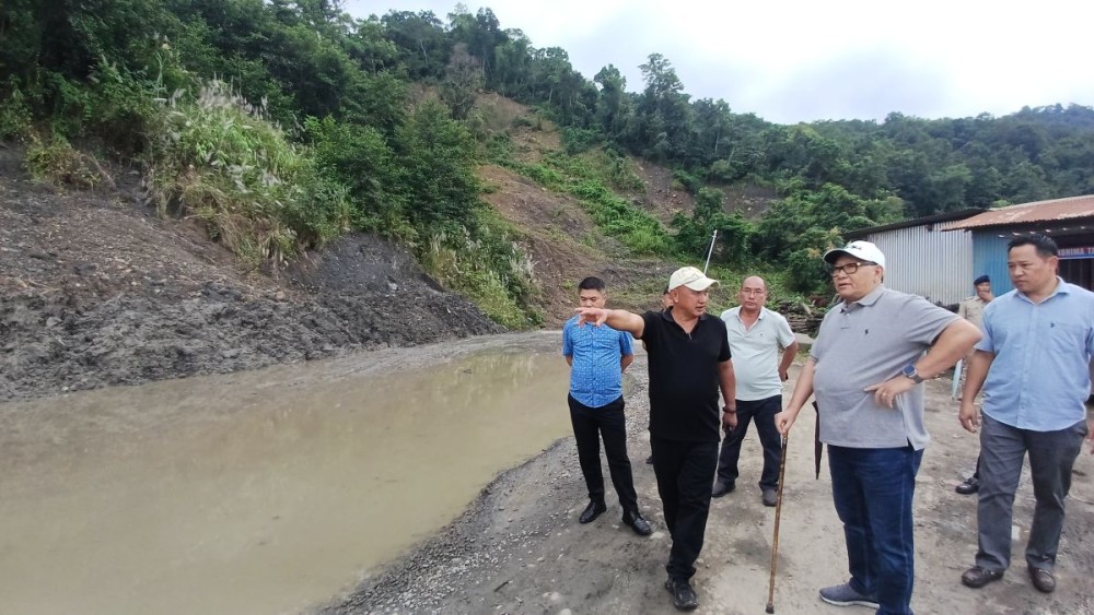 TR Zeliang inspects road damaged portion along NH 29 on September 29. (Morung Photo)