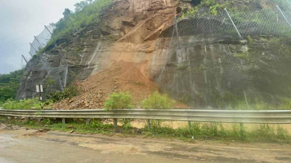 A section of rockfall barriers along the Tsiedukhru Range stretch of National Highway-29, seen uprooted and damaged on September 14, 2025. At several locations, the barriers have been breached by falling rocks and landslides. (Morung File Photo)