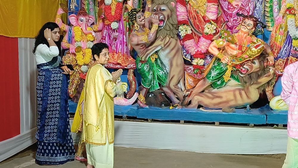 Jyoti Grover Bhalla joins Durga Puja in Kohima on September 28. (Morung Photo)