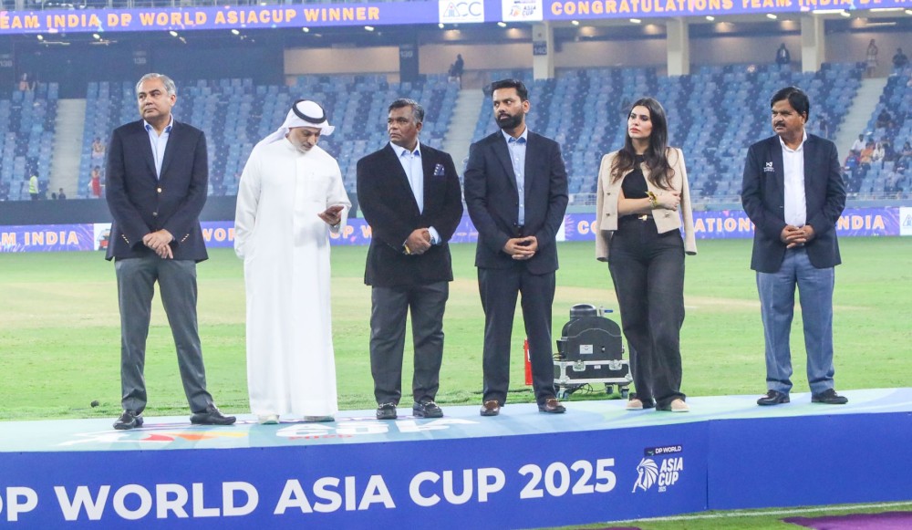 Dubai: Asian Cricket Council and Federal Minister for Interior of Pakistan Mohsin Naqvi, along with other dignitaries, waits on the presentation platform after India’s victory in the Asia Cup cricket final against Pakistan at Dubai International Cricket Stadium in the United Arab Emirates on Sunday, September 28, 2025. (Photo: IANS)