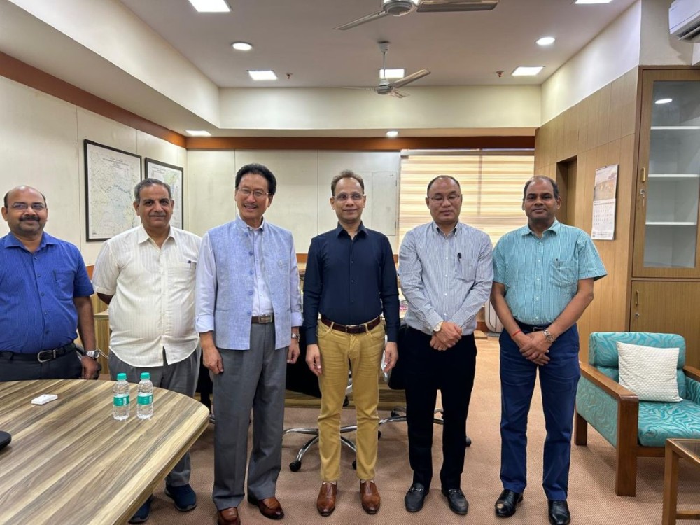 Nagaland Power & Parliamentary Affairs Minister, KG Kenye had a fruitful discussion with chairman of the Inland Waterways Authority of India (IWAI) at New Delhi on September 11. The meeting discussed for development of water bodies in Nagaland and Tizu- Zungki Inland waterway project. Kenye, who is also the Chairman of Nagaland Inland Waterways Board said that there is prospect for development of Inland waterways in the state. The Minister was accompanied by Thomas OSD (Planning).