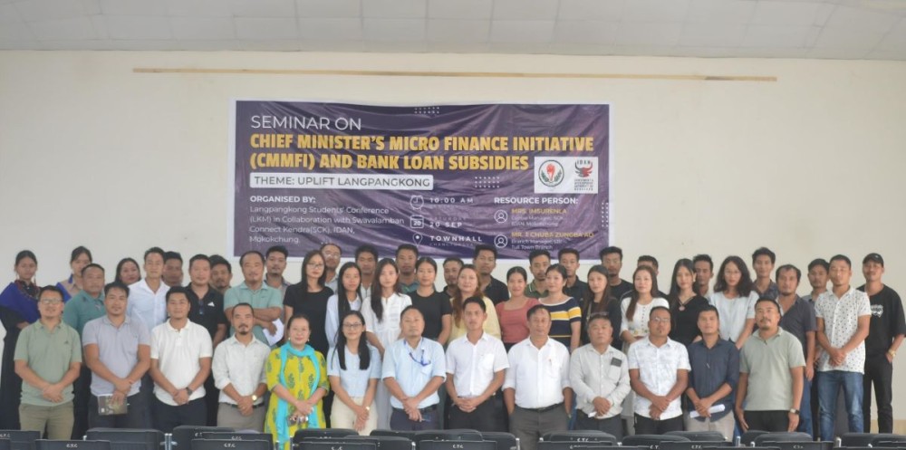 Participants at the seminar on “CMMFI and Bank Loan Subsidies” at Changtongya Town Hall on September 20.
