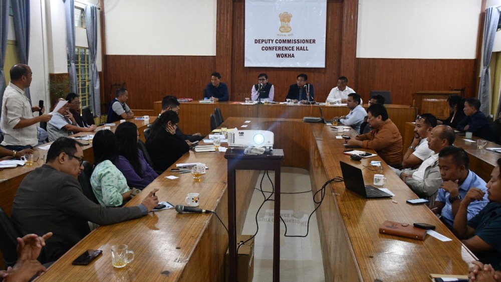 Advisor, Mhathung Yanthan addressing the Wokha DPDB meeting held on September 10. (DIPR Photo)