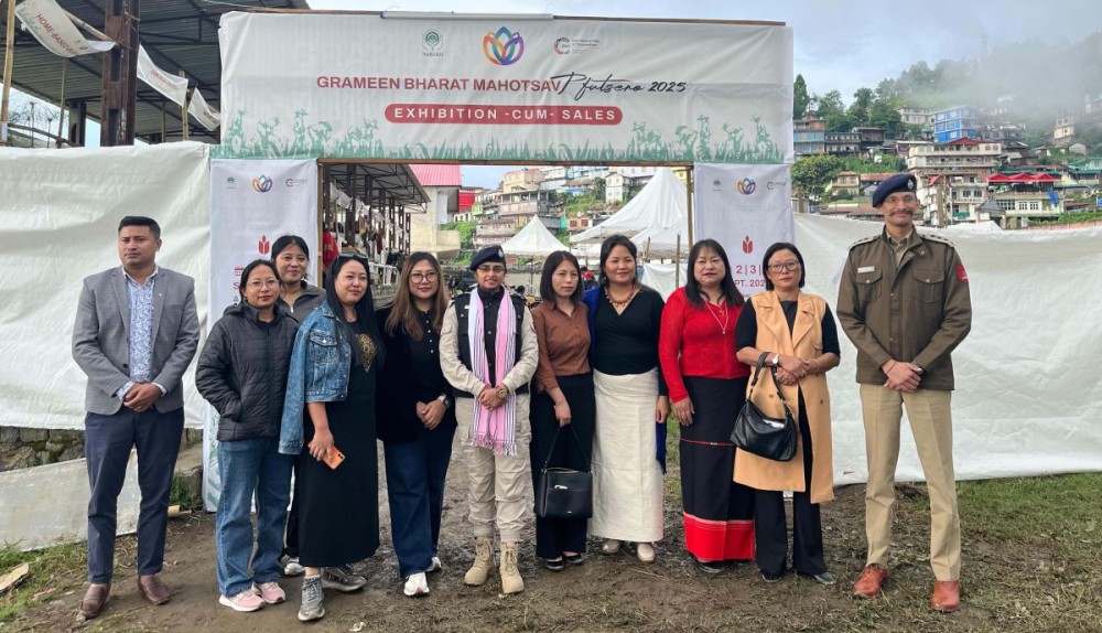 Officials and others during the exhibition cum sales Pfütsero 2025, organised by WENN in collaboration with NABARD at the Pfütsero Public Ground.
