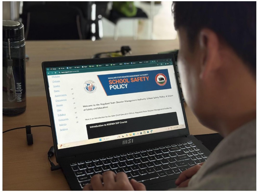 Users  participates in the online School Safety Policy modules on his laptop