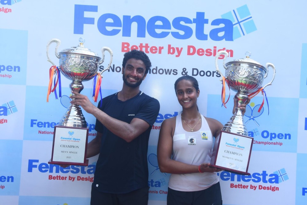 Manish Sureshkumar, Vaishnavi Adkar clinch singles titles in 30th National Tennis Championship at the DLTA Complex in New Delhi on Saturday. (IANS Photo)