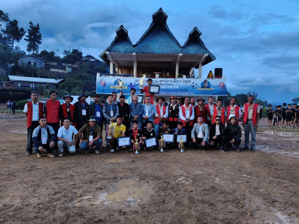Participants, organizers, special guests at the valedictory programme of the Inter-School Sports Meet 2025 at the Public Ground, Pungro Town on October 11. .