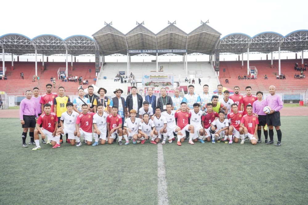 Match patron and others with players of Kuki United FC and Delhi Police on October 9.