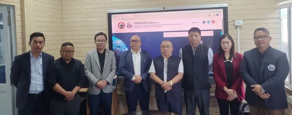 Z. Nyusiétho Nyuthe and others during the launching prog of NSDMA Weather Mobile Application ‘Safer Nagaland’ in Kohima on October 24. (Morung Photo)