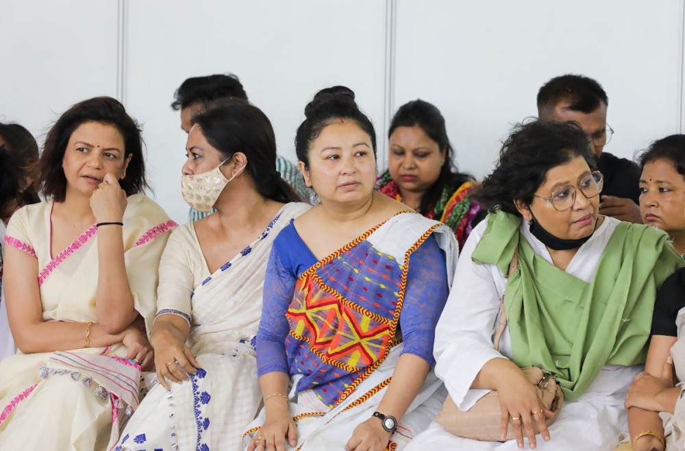 Guwahati: Garima Saikia Garg, wife of singer Zubeen Garg, pays her respects to his mortal remains in Guwahati on Monday, September 22, 2025. (Photo: IANS)