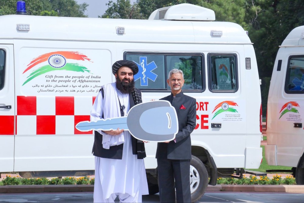 New Delhi: External Affairs Minister S. Jaishankar hands over five ambulances, part of a larger gift of 20 ambulances and other medical equipment, to Afghanistan Foreign Minister Amir Khan Muttaqi in New Delhi on Friday, October 10, 2025. (Photo: IANS/X/@DrSJaishankar)