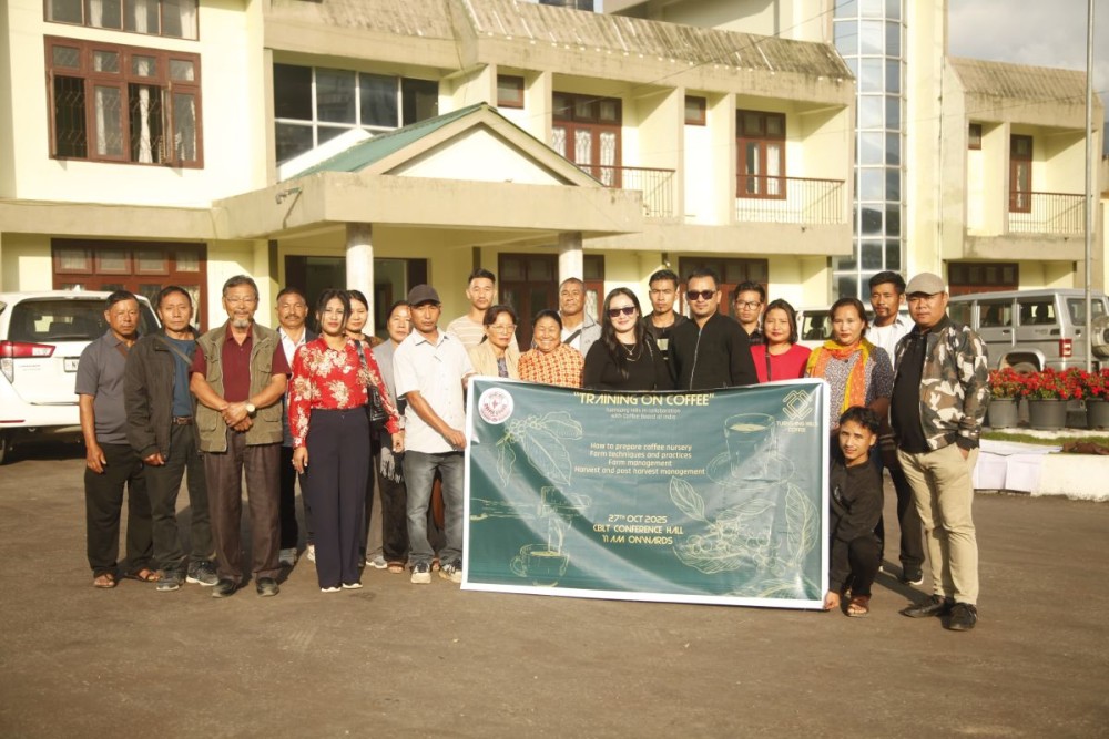 Officials from CBI and Founder and Co-founder of Tuensang Hills with the participants along with the officials of Land Resource Department. (morung photo)