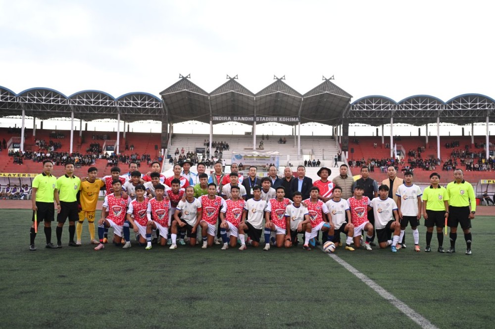 Match patron Neibalie Rio and others with players of Mao Students’ Union and Nagaland United SC on October 13.