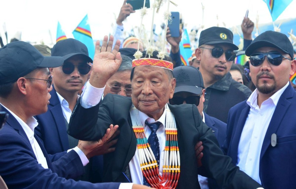 NSCN (IM) General Secretary Th Muivah gestures as he arrives to a reception in Ukhrul town while on the way to his native village Somdal on October 22. (Morung File Photo)