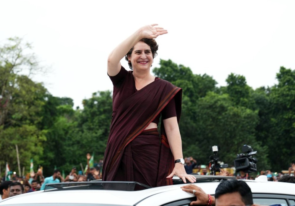 Begusarai: Congress MP Priyanka Gandhi Vadra during a public meeting in support of party candidate from the Bachhwara Assembly constituency, Shiv Prakash Garib Das, ahead of Bihar Assembly elections, in Begusarai district,  Friday, October 31, 2025. (IANS)