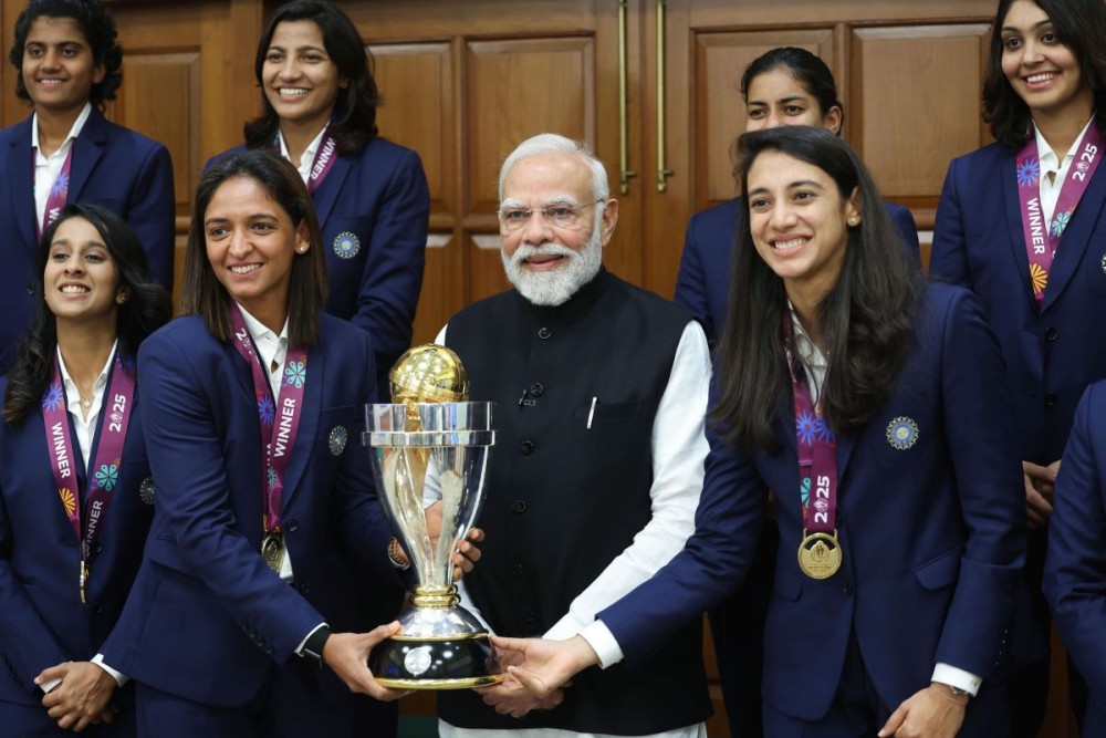 New Delhi: Prime Minister Narendra Modi meets with the Indian women’s cricket team, the champions of the Women’s World Cup, during their visit to his residence at Lok Kalyan Marg, in New Delhi, Wednesday, November 5, 2025. (IANS/PMO)