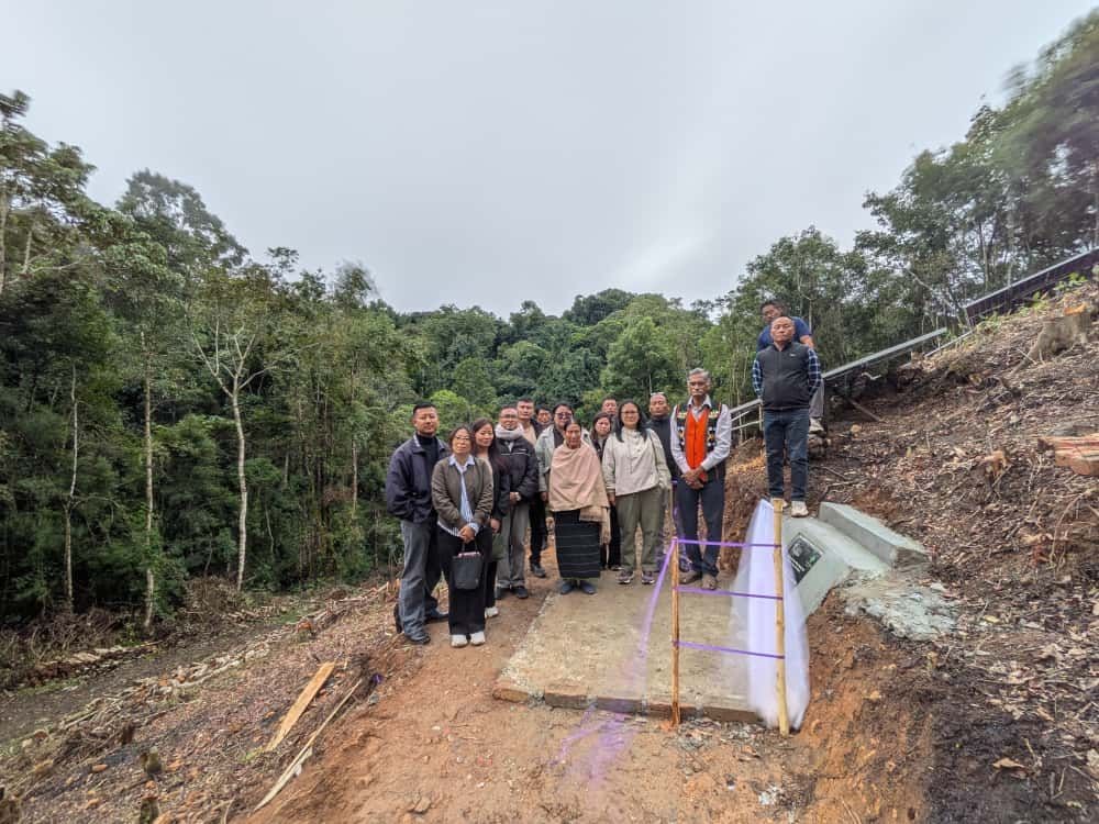 NEIDA officials along with the village community leaders unveil a plaque in Lozaphuhu Village, Phek on November 5.