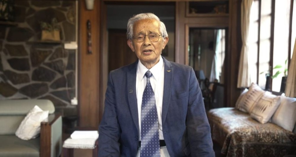 Naga peacebuilder Niketu Iralu addressing the Trustbuilding Lifetime Achievement Award ceremony through a recorded video message from Kohima.