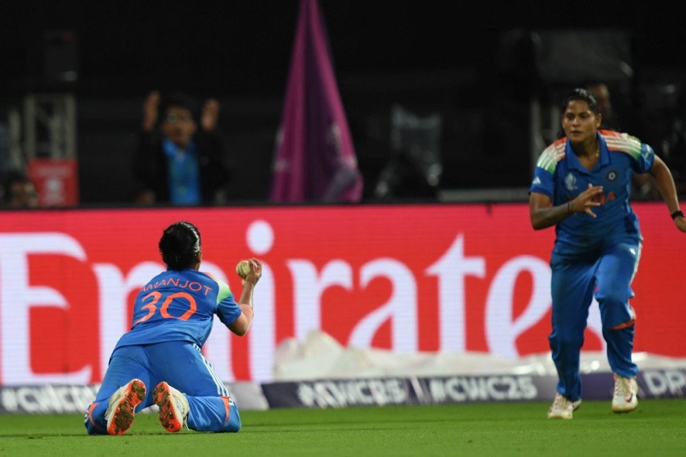 Navi Mumbai: India's Amanjot Kaur celebrates after taking the catch of South Africa's captain Laura Wolvaardt during the ICC Women’s World Cup final match between India Women and South Africa Women at DY Patil Stadium in Navi Mumbai on Sunday, November 2, 2025. (Photo: IANS)