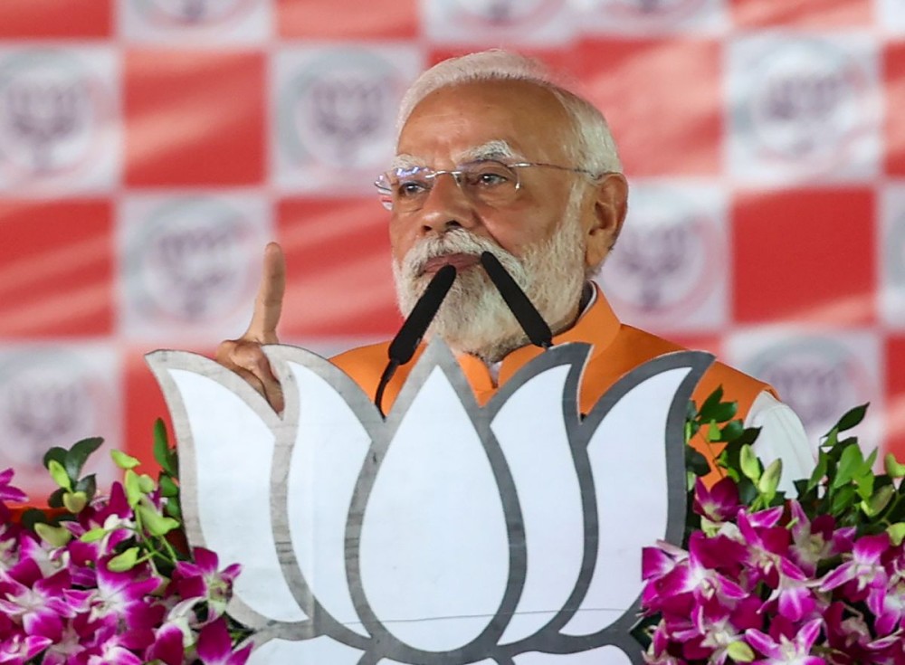 Aurangabad: Prime Minister Narendra Modi addresses a public rally for Bihar Assembly elections in Aurangabad, Bihar, on Friday, November 7, 2025. (Photo: IANS/PMO)
