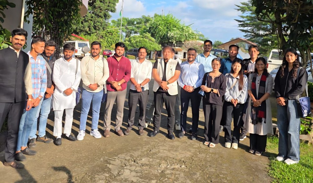 Tovihoto Ayemi with delegates of ABVP SEIL team on November 6.