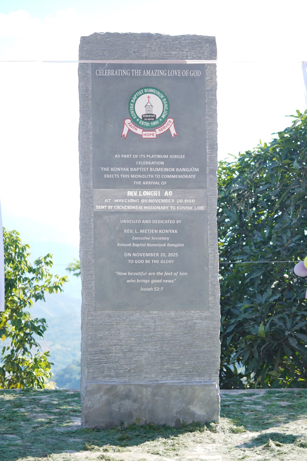 Konyak Baptist Bumeinok Bangjüm unveiled and dedicated a commemorative monolith at Wakching to honour Rev Longri Ao, the first missionary officially sent to Konyak land by the Council of the Baptist Churches in Assam (now CBCNEI).